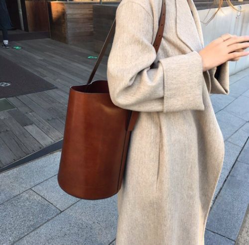 Loose-fitting women's winter coat