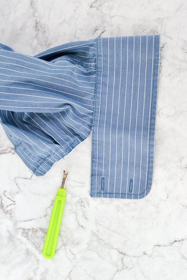 Untucked shirt cuff