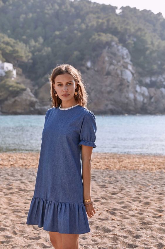 Shift dress with flounce