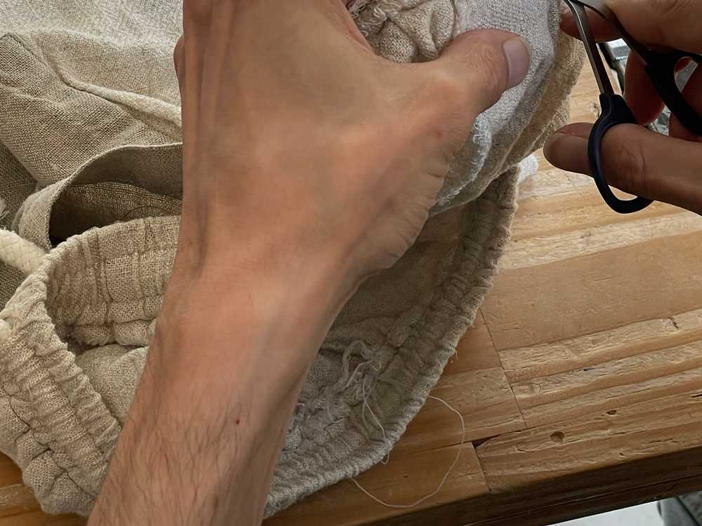 How to repair ripped pants easily?