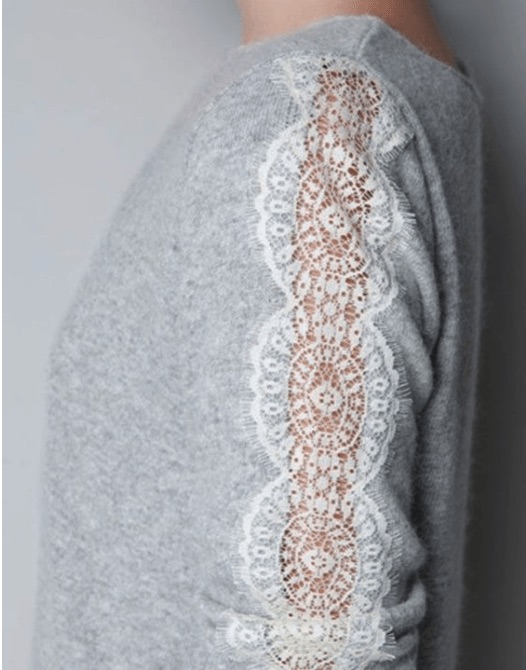Jumper with lace on sleeves