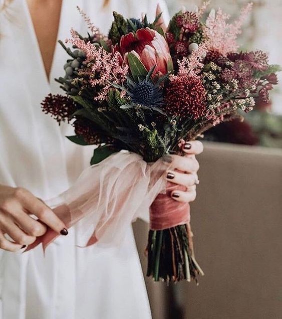 Wedding dress flower accessories