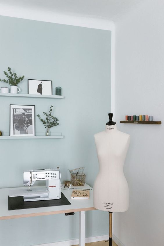 Sewing workshop at home
